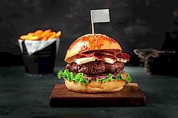 Fast-food mutfağı fritözlü ve ızgaralı pişirme hattı